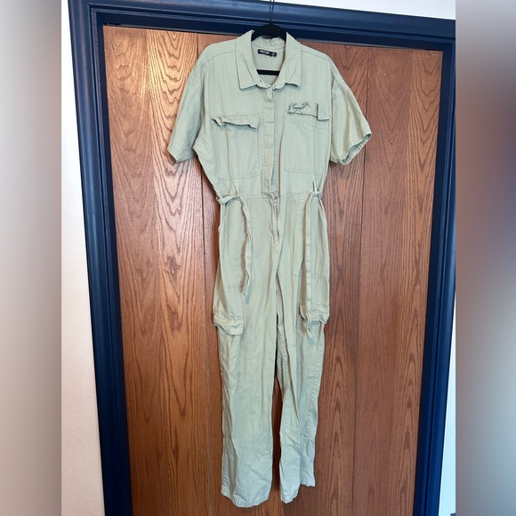 Women's Green Jumpsuit - Picture 1 of 3
